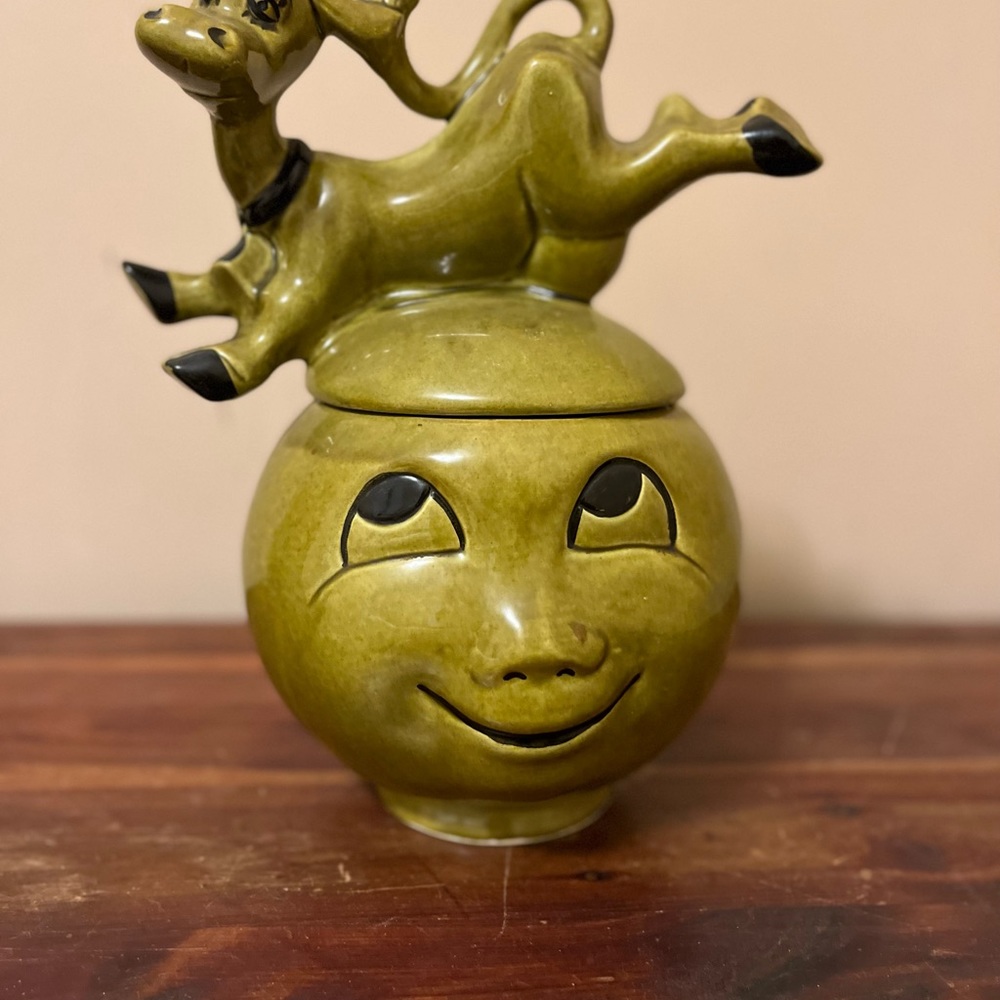 Vintage Cow Jumped Over the Moon Cookie Jar